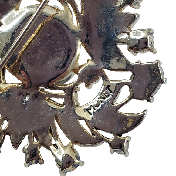 Vintage Monet Brooch Faux Pearls Cream Enamel Rhinestones Burst  A0242 -Q6 - Picture 3 of 12